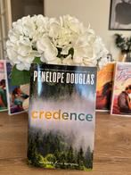 Credence - Penelope Douglas, Boeken, Ophalen of Verzenden, Zo goed als nieuw, Fictie