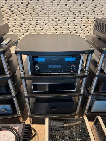 Solidsteel HF-4 audiorack beschikbaar voor biedingen