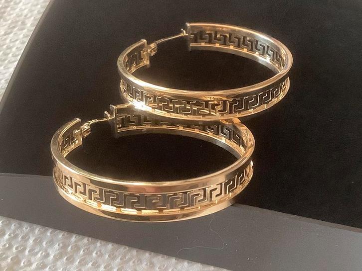 Vintage gouden forse oorbellen creolen Versace logo 14 k 585, Sieraden, Tassen en Uiterlijk, Oorbellen, Zo goed als nieuw, Hangers
