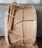 Dubbelvellig cilindrische trom - twee trommelstokken Syrië, Muziek en Instrumenten, Ophalen of Verzenden, Zo goed als nieuw, Trommel