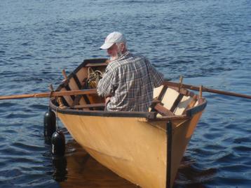 Umiak, eskimo vrouwenboot, skin on frame, authentiek, uniek beschikbaar voor biedingen