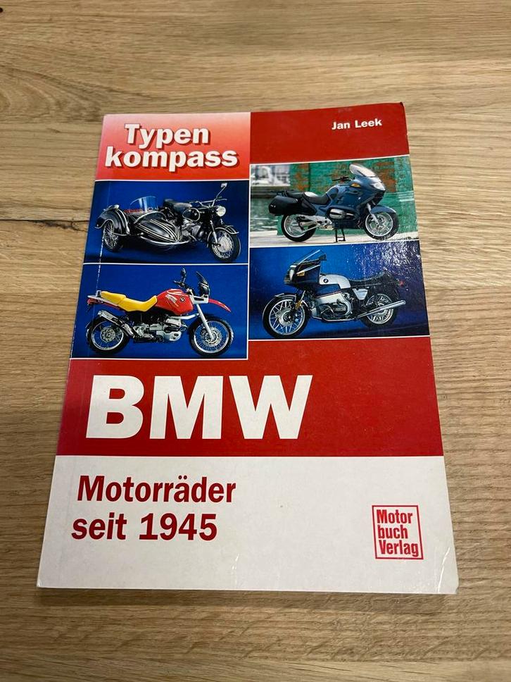 BMW Motoren Typen Kompass Boek (1945-2001), Boeken, Auto's | Boeken, Gelezen, BMW, Ophalen of Verzenden