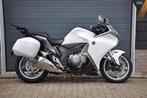 Honda VFR 1200 F ABS Zeer complete en nette motor! 180 PK, Sport, Meer dan 35 kW, Info@witteveenmotoren.nl, 8
4436NB  Oudelande, NL