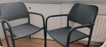 2 tuinstoelen  beschikbaar voor biedingen