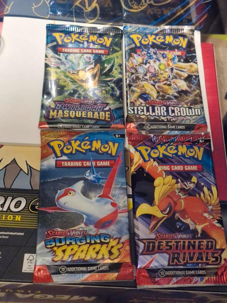 Pokémon Destined Rivals DRI, Surging Spark, Hobby en Vrije tijd, Verzamelkaartspellen | Pokémon, Nieuw, Meerdere kaarten, Foil