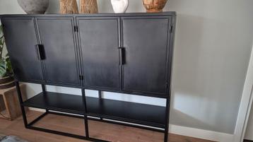 Stalen stoere kast Eddy van Gigameubel 180x40 en 140 cm hoog beschikbaar voor biedingen