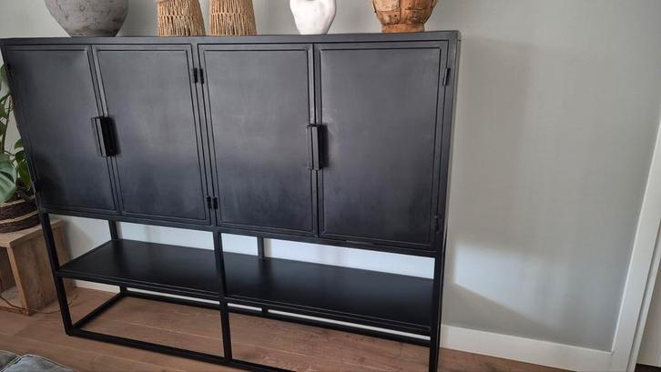 Stalen stoere kast Eddy van Gigameubel 180x40 en 140 cm hoog, Huis en Inrichting, Kasten | Wandmeubels, Zo goed als nieuw, 150 tot 200 cm