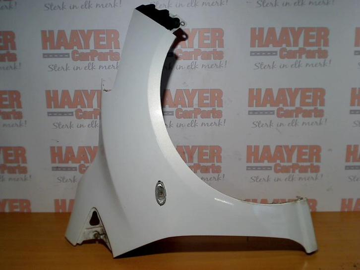 Spatbord Rechts Voor Mazda 2 (DE) (2007-10/2015-06), Auto-onderdelen, Carrosserie en Plaatwerk, Mazda, Gebruikt