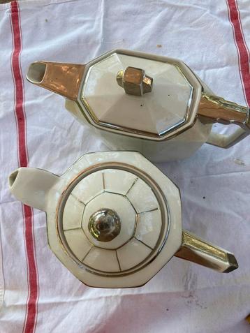 Aardewerk Thee- en Koffieset beschikbaar voor biedingen