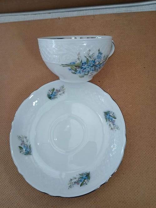 Vintage Theekop en Schotel, Antiek en Kunst, Antiek | Porselein, Ophalen of Verzenden