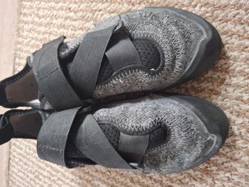 Boulder  /klim schoenen  beschikbaar voor biedingen