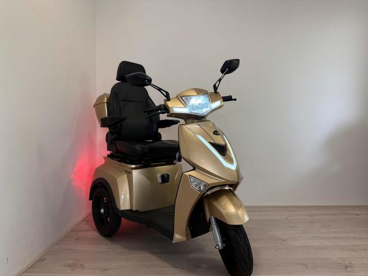 IVA Z1000 scootmobiel, Fietsen en Brommers, Brommeronderdelen | Scooters, Zo goed als nieuw, Overige merken, Overige typen, Ophalen of Verzenden