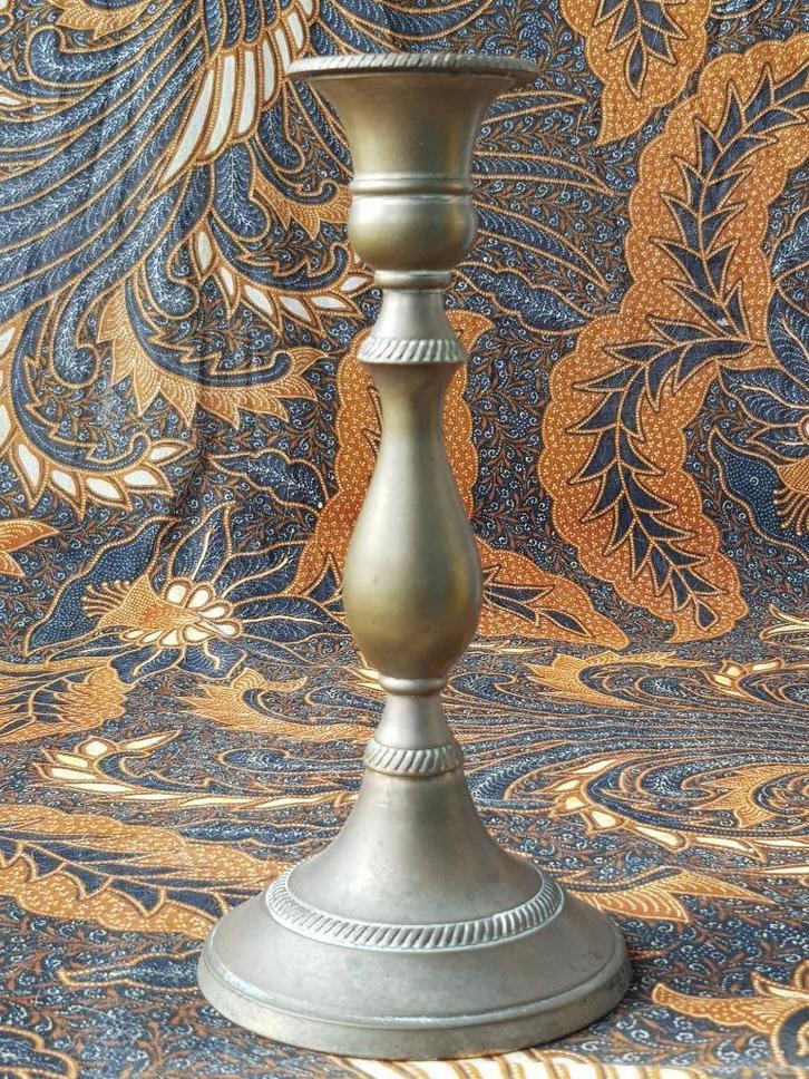 Mooie antieke Engelse koperen kandelaar 20,3 cm. uit 1900., Antiek en Kunst, Antiek | Kandelaars, Koper of Brons, Ophalen of Verzenden