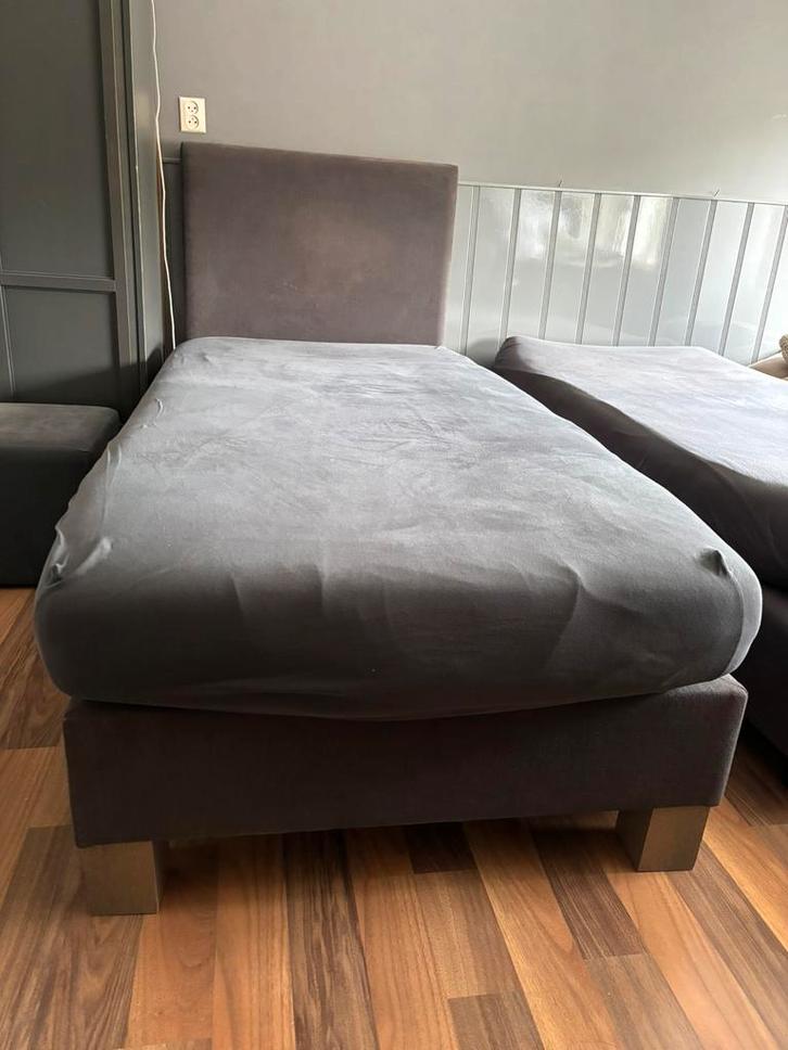 Boxpring met matras, Huis en Inrichting, Slaapkamer | Boxsprings, Zo goed als nieuw, 200 cm, Eenpersoons, Ophalen