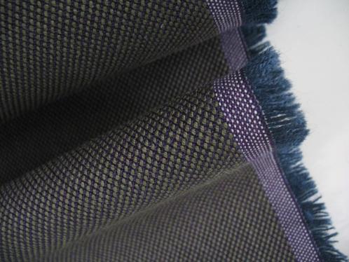 Kvadrat Steelcut Trio 3 283; paars+olijfgroen; 2x restant, Hobby en Vrije tijd, Stoffen en Lappen, Nieuw, Wol, 120 cm of meer