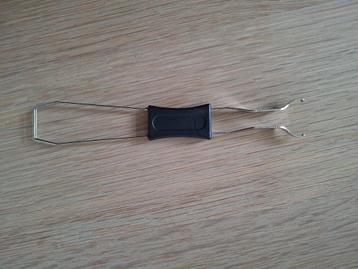 Keycap puller (Niet Gebruikt) beschikbaar voor biedingen