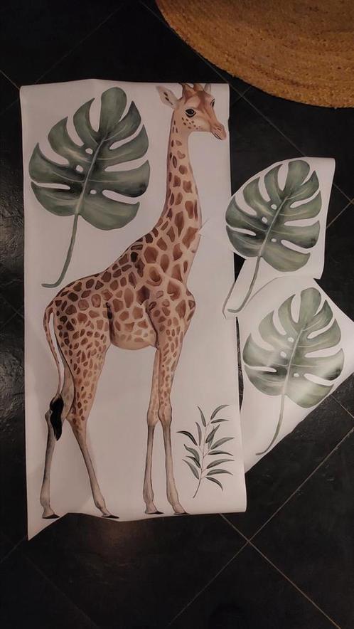 Muursticker giraffe en bladeren safari jungle, Huis en Inrichting, Woonaccessoires | Wanddecoraties, Nieuw, Ophalen of Verzenden