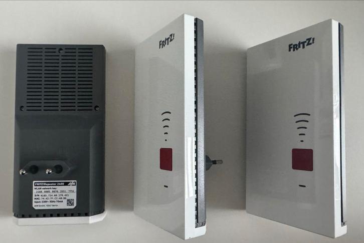 3stuks FRITZ!Repeater 2400 Wifi Versterker mesh, Computers en Software, WiFi-versterkers, Gebruikt, Ophalen of Verzenden