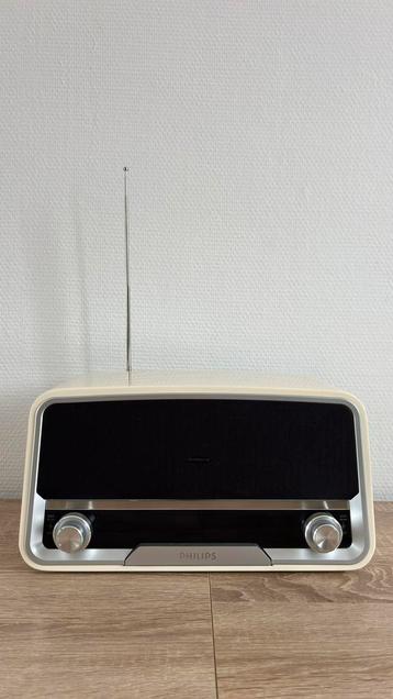 Phillips Radio iPod dock player (vintage look) beschikbaar voor biedingen