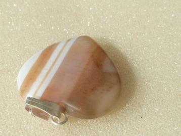 Hanger hartje agaat beschikbaar voor biedingen