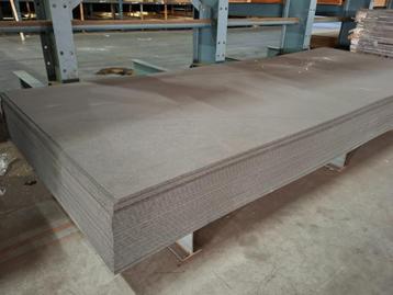 Div. plaatmaterialen, multiplex, mdf, betonplex beschikbaar voor biedingen