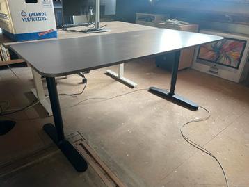 Ikea Bekant Bureau 160x80cm beschikbaar voor biedingen