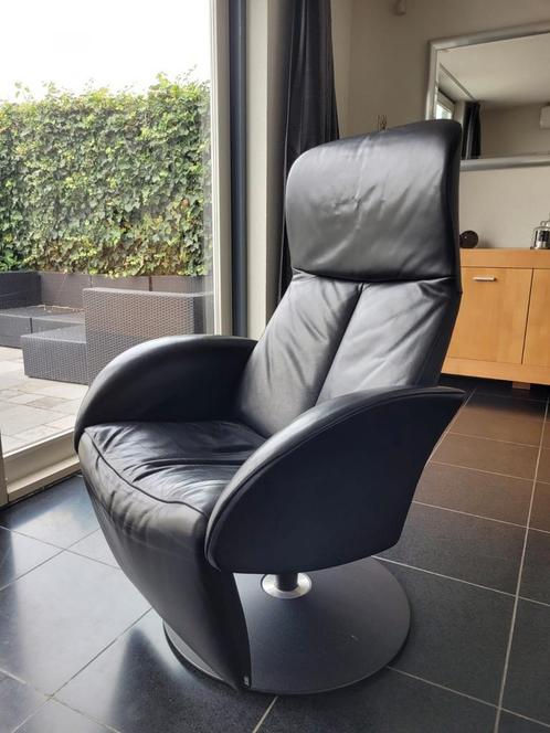 Relaxfauteuil Jori zwart leer, Huis en Inrichting, Fauteuils, Zo goed als nieuw, Leer, 50 tot 75 cm, Ophalen of Verzenden