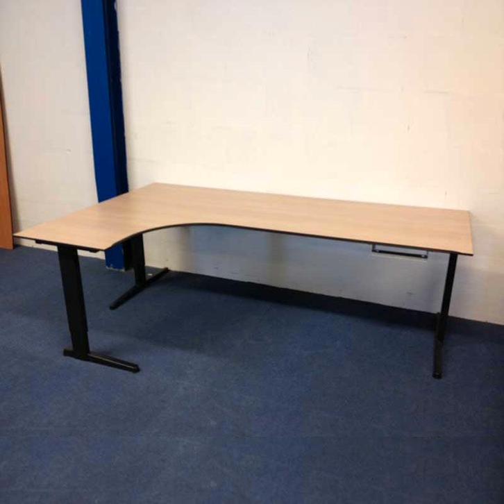 Wingbureau Aspa (rechtsom - slinger) - 230 x 140 cm., Huis en Inrichting, Bureaus, Gebruikt, Bureau, In hoogte verstelbaar, Ophalen
