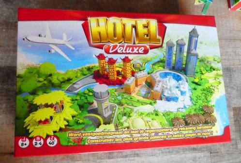 Hotel Deluxe De Luxe - Bordspel z.g.a.n. vanaf 8 jaar., Hobby en Vrije tijd, Gezelschapsspellen | Bordspellen, Zo goed als nieuw