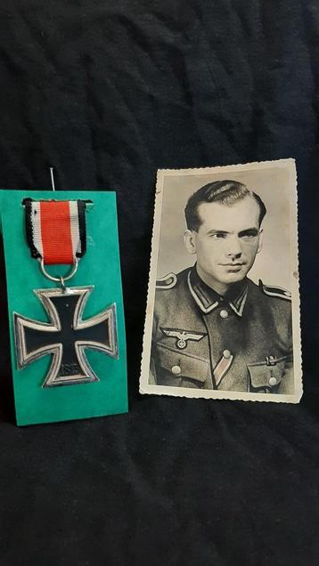 EK2 IJzeren kruis (Duitsland WW2) met foto en standaard beschikbaar voor biedingen