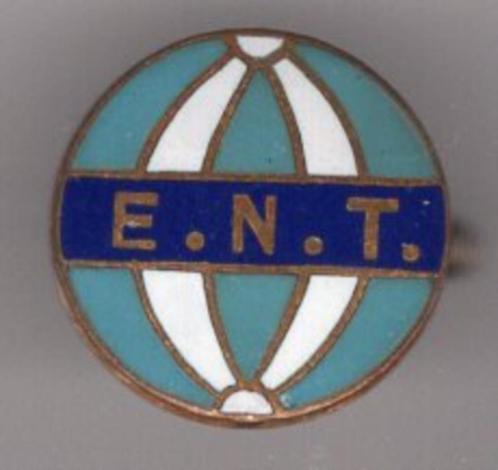E.N.T. email op zilverkleurig voetbal speldje ( W_257a ), Verzamelen, Speldjes, Pins en Buttons, Nieuw, Speldje of Pin, Sport