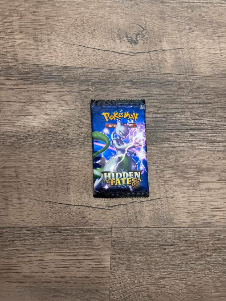 Pokemon Hidden fates kaarten, Hobby en Vrije tijd, Verzamelkaartspellen | Pokémon, Ophalen of Verzenden