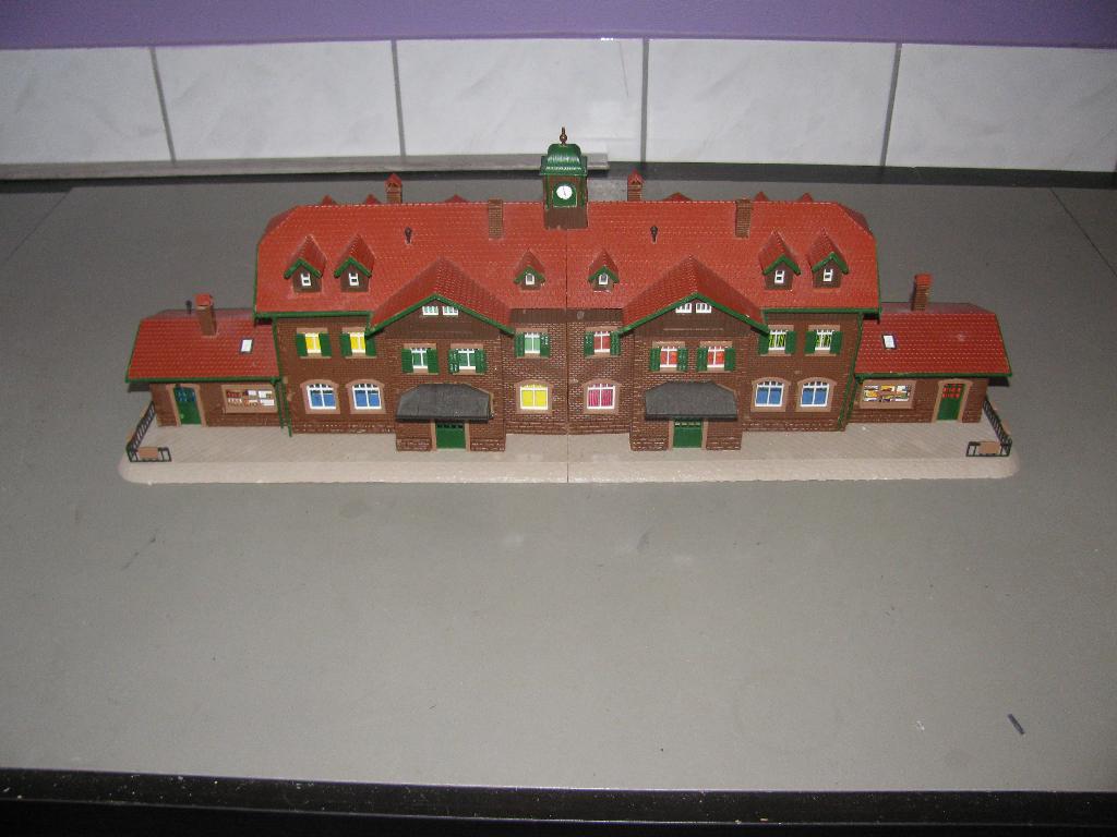 Vollmer Station HO, Hobby en Vrije tijd, Modeltreinen | H0, Gelijkstroom of Wisselstroom, Brug, Tunnel of Gebouw, Zo goed als nieuw