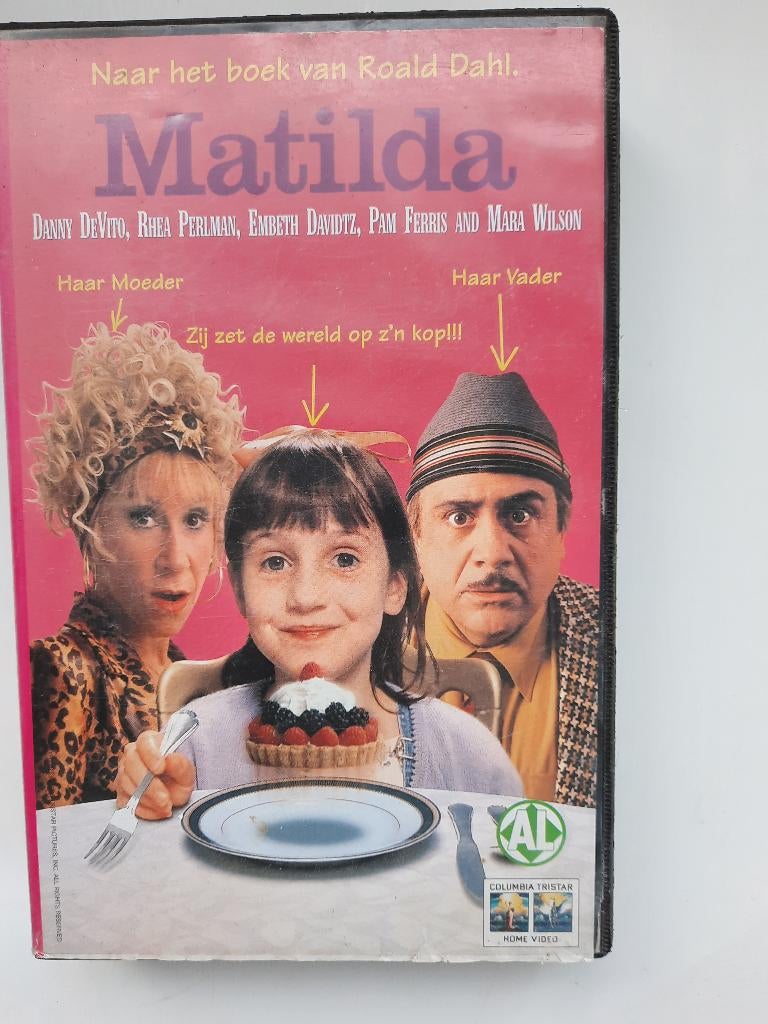 VHS band - Mathilda naar het boek van Roald Dahl uit 1996, Cd's en Dvd's, VHS | Kinderen en Jeugd, Alle leeftijden, Ophalen of Verzenden