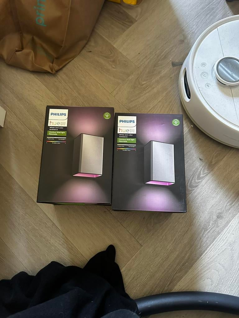 Philips HUE Outdoor wall lights Resonate x2, Ophalen of Verzenden, Zo goed als nieuw, Netvoeding, Minder dan 50 watt