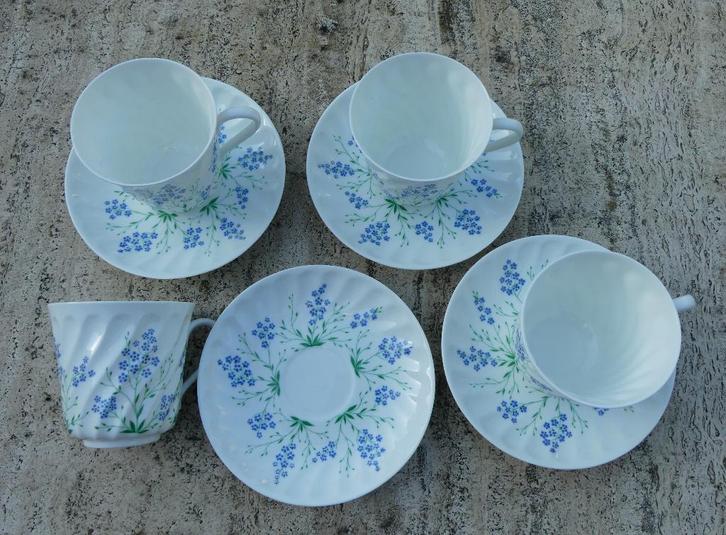 4 x Lomonosov Kop en Schotels met Blauwe Bloemen, Antiek en Kunst, Antiek | Servies los, Ophalen of Verzenden