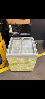 Ijsverkoop vriezer, Witgoed en Apparatuur, Vriezers en Diepvrieskisten, Ophalen, Zo goed als nieuw, 60 tot 90 cm, 85 tot 120 cm