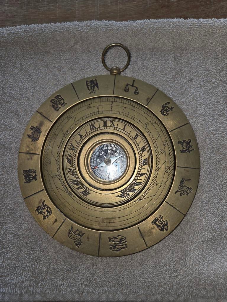 Zwaar bronzen scheepskompas, hangend en draaibaar, Ophalen of Verzenden