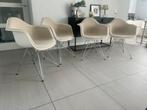 Vitra Eames kuipstoelen wit gestoffeerd DAR chroom, Vitra, Wit, Ophalen of Verzenden, Zo goed als nieuw