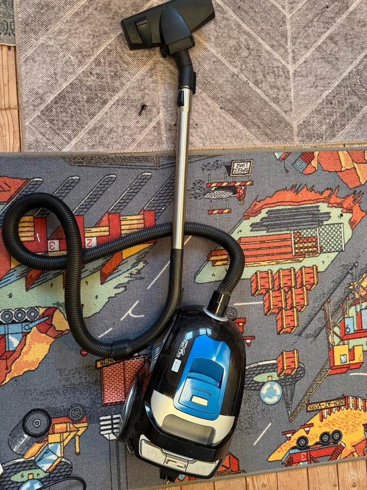 Turbotronic stofzuiger met reservoir, Witgoed en Apparatuur, Stofzuigers, Gebruikt, Stofzuiger, Minder dan 1200 watt, Reservoir