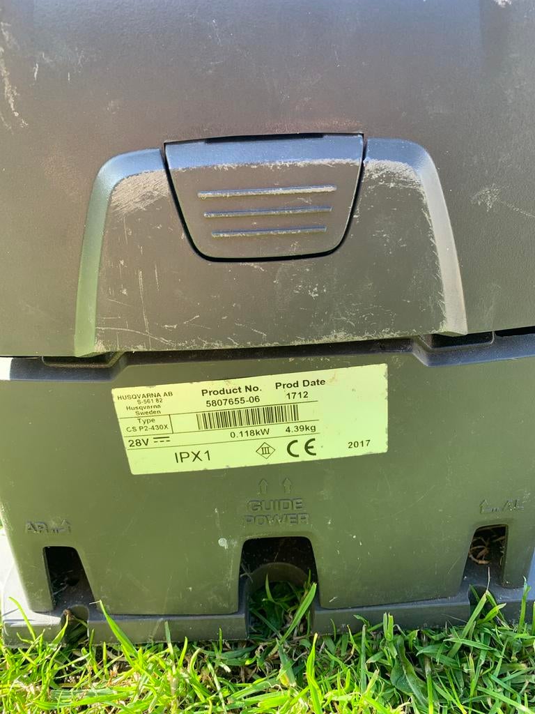 Husqvarna Automower 330X Robot Grasmaaier + onderhoudsbeurt, Ophalen of Verzenden, Gebruikt, Meer dan 25 cm, Met regensensor