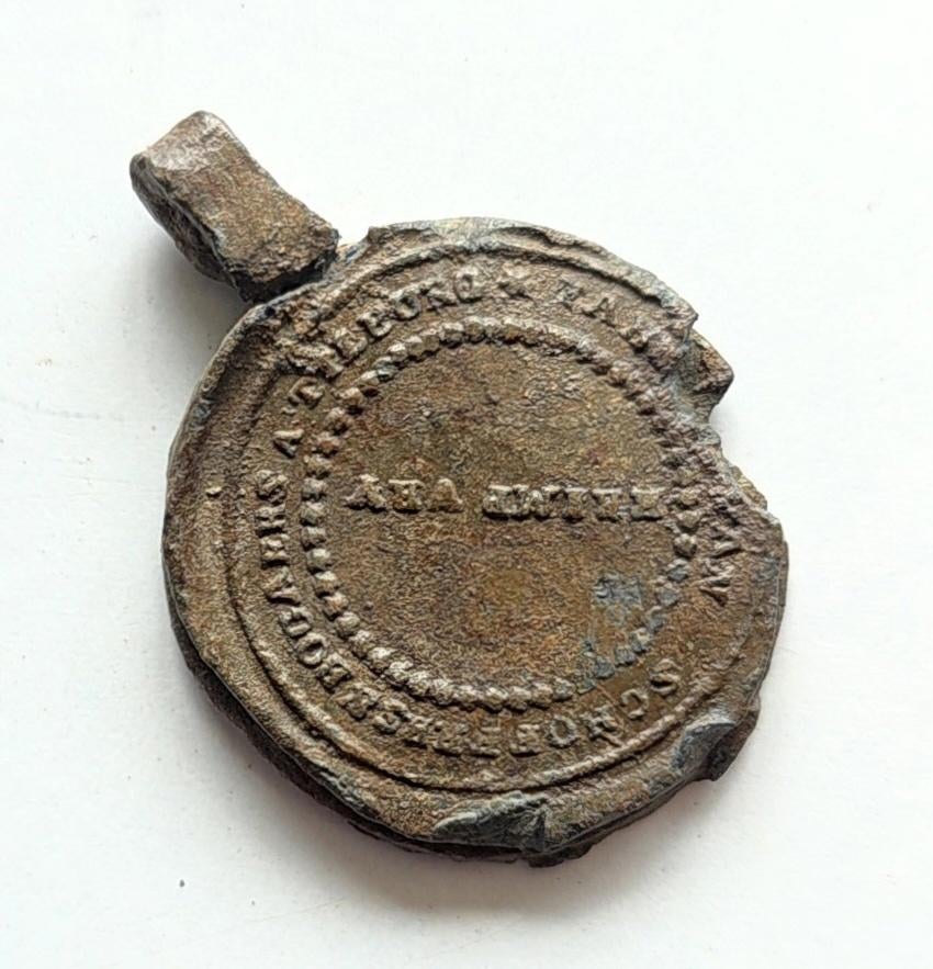 lakenlood / textiellood met tekst. Bodemvondst., Verzenden