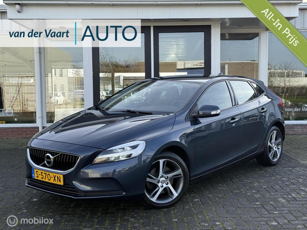 Volvo V40 2.0 T2 Kinetic / Facelift / Led / Trekhaak / Navi, Voorwielaandrijving, Gebruikt, Euro 6, 4 cilinders