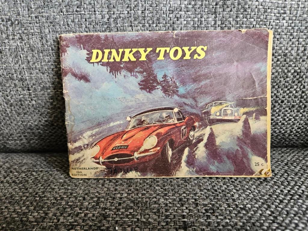 Vintage Dinky Toys Catalogus - Jaguar Cover, Verzenden