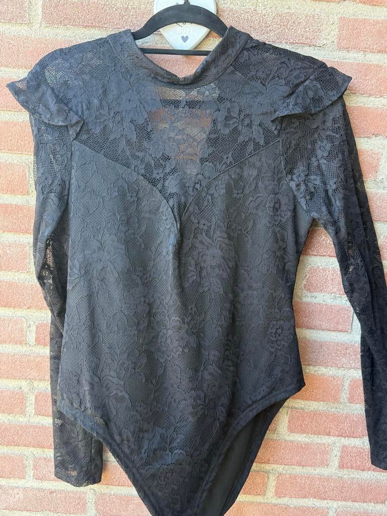 Zwarte kanten bodysuit met lange mouwen, Maat 38/40 (M), Zwart, Ophalen of Verzenden, Zo goed als nieuw