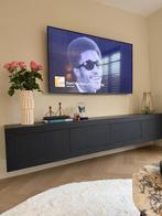 Zwevend Eikenhouten TV Meubel, Ophalen, Modern zwart eikenhout, Eikenhout, Zo goed als nieuw