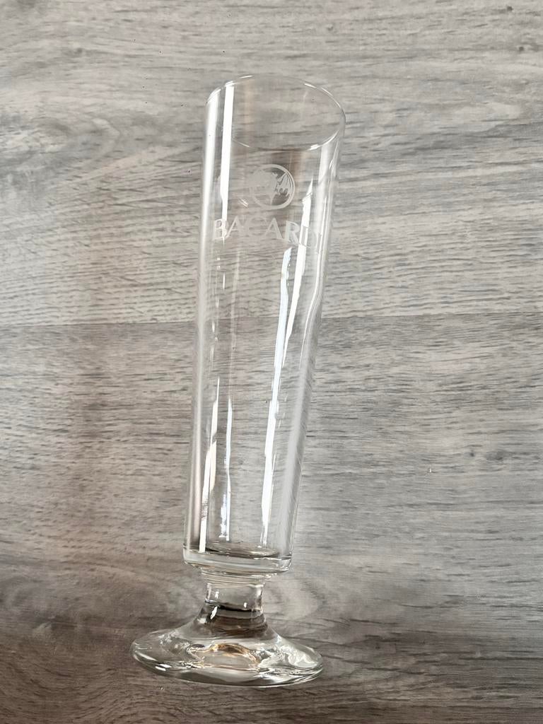 Bacardi Glas - Nieuwstaat, Verzamelen, Merken en Reclamevoorwerpen, Ophalen, Zo goed als nieuw