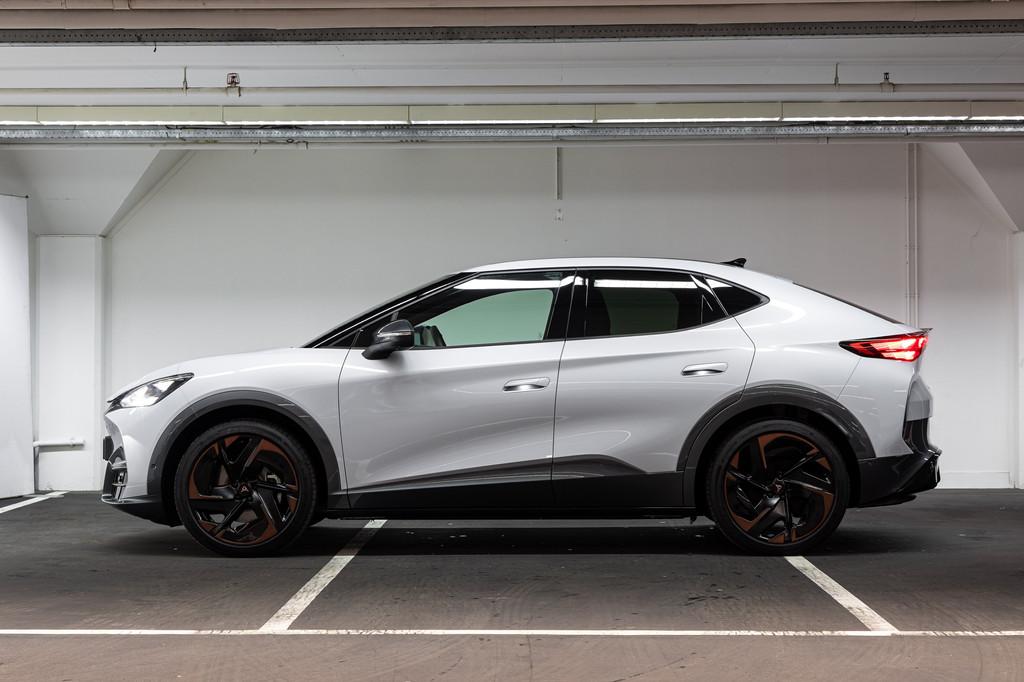 CUPRA Tavascan Adrenaline 82 kWh, Automaat, Gebruikt, Alcantara, Wit