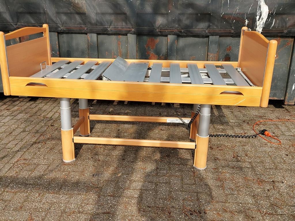 Zorgbed hoog-laag bed, verpleegbed electrisch bed, Diversen, Ophalen