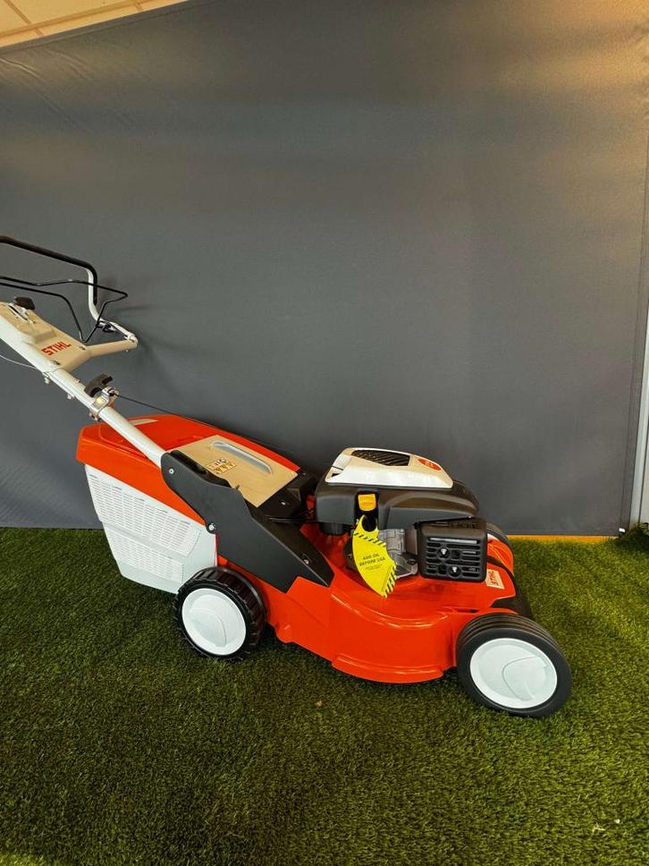 EX DEMO STIHL RM 448 TC  met 1 jaar garantie, Tuin en Terras, Grasmaaiers, Nieuw, Benzine-grasmaaier, 40 t/m 49 cm, Ophalen of Verzenden